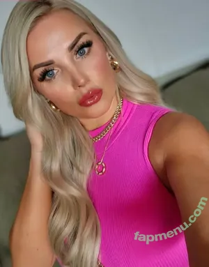 Exclusive Courtney / cecille_exclusive nude photo #0001