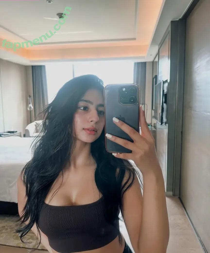 Exclusives Suhani Kapoor nude photo #0001 (suhanii__kapoor)