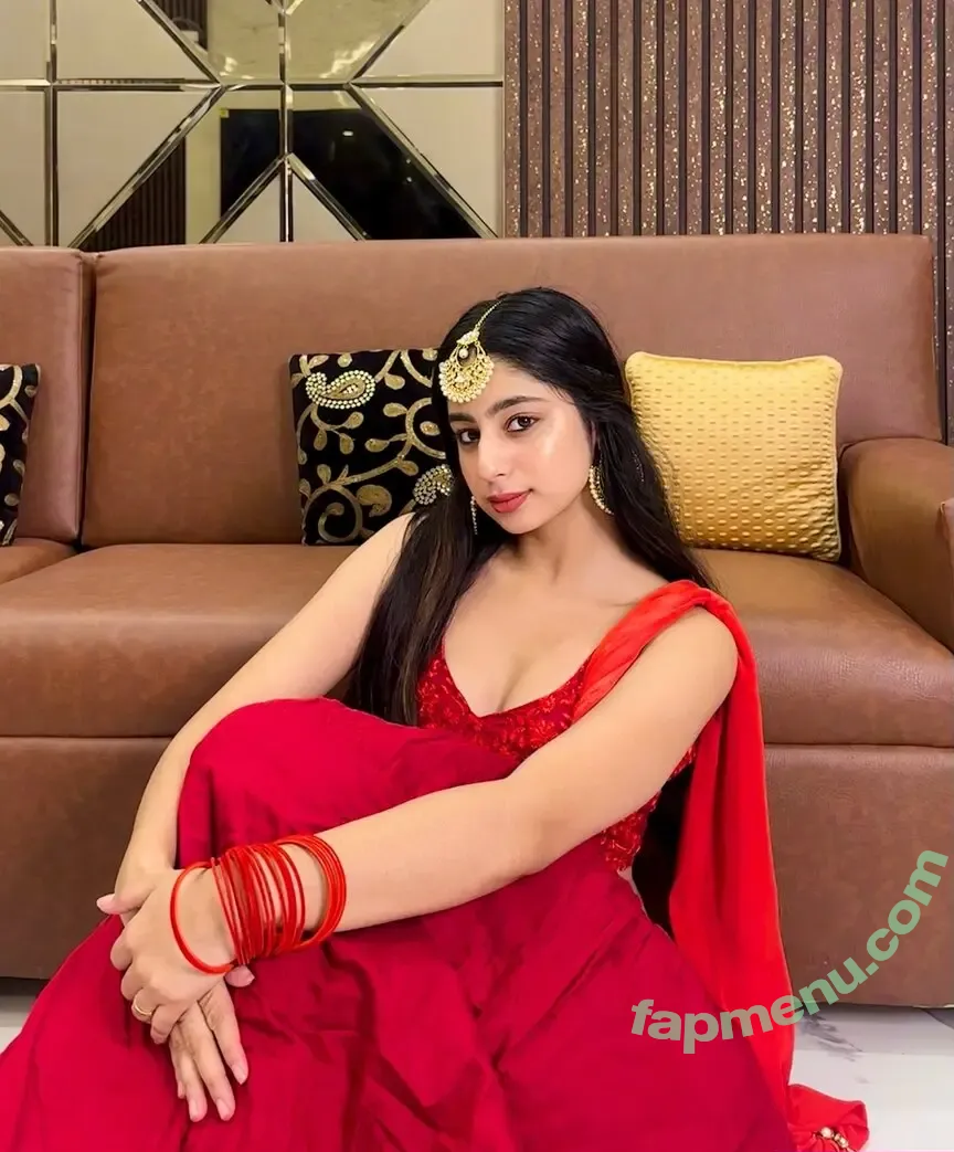 Exclusives Suhani Kapoor nude photo #0006 (suhanii__kapoor)