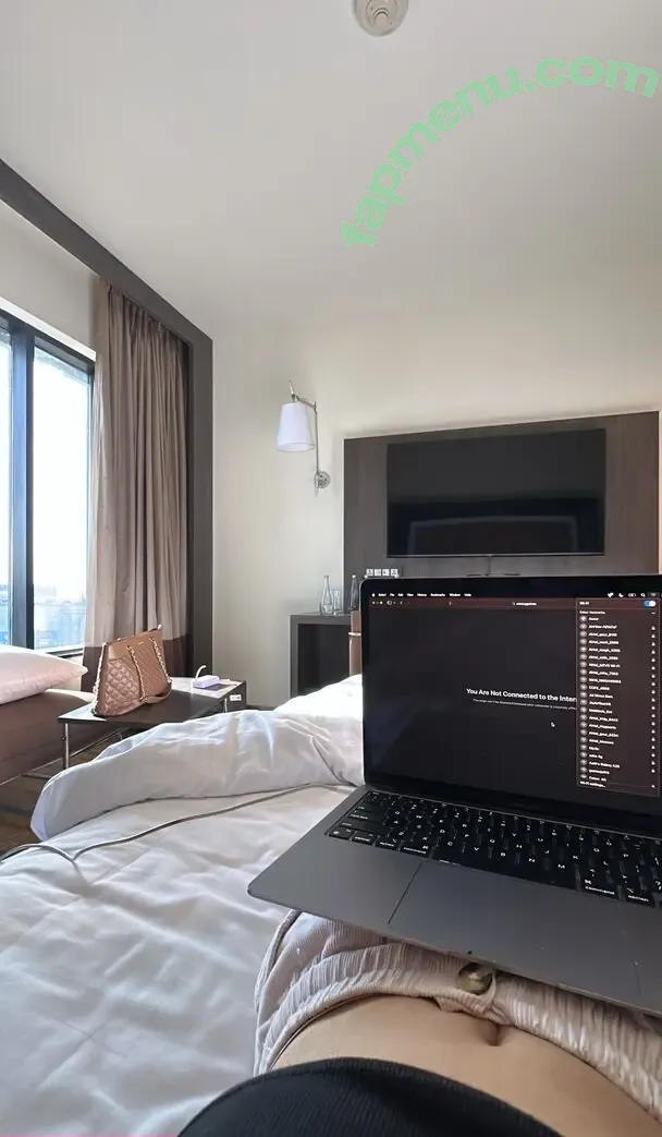 Exclusives Suhani Kapoor nude photo #0014 (suhanii__kapoor)