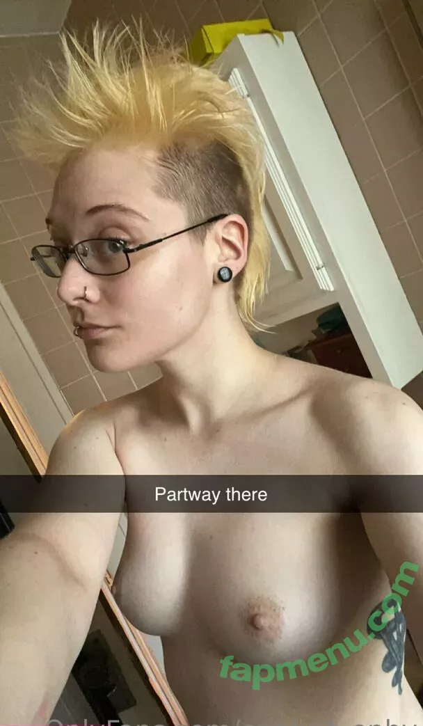 explicit_enby nude photo #0126 (mxmike_)