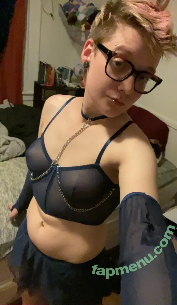 explicit_enby nude photo #0157 (mxmike_)