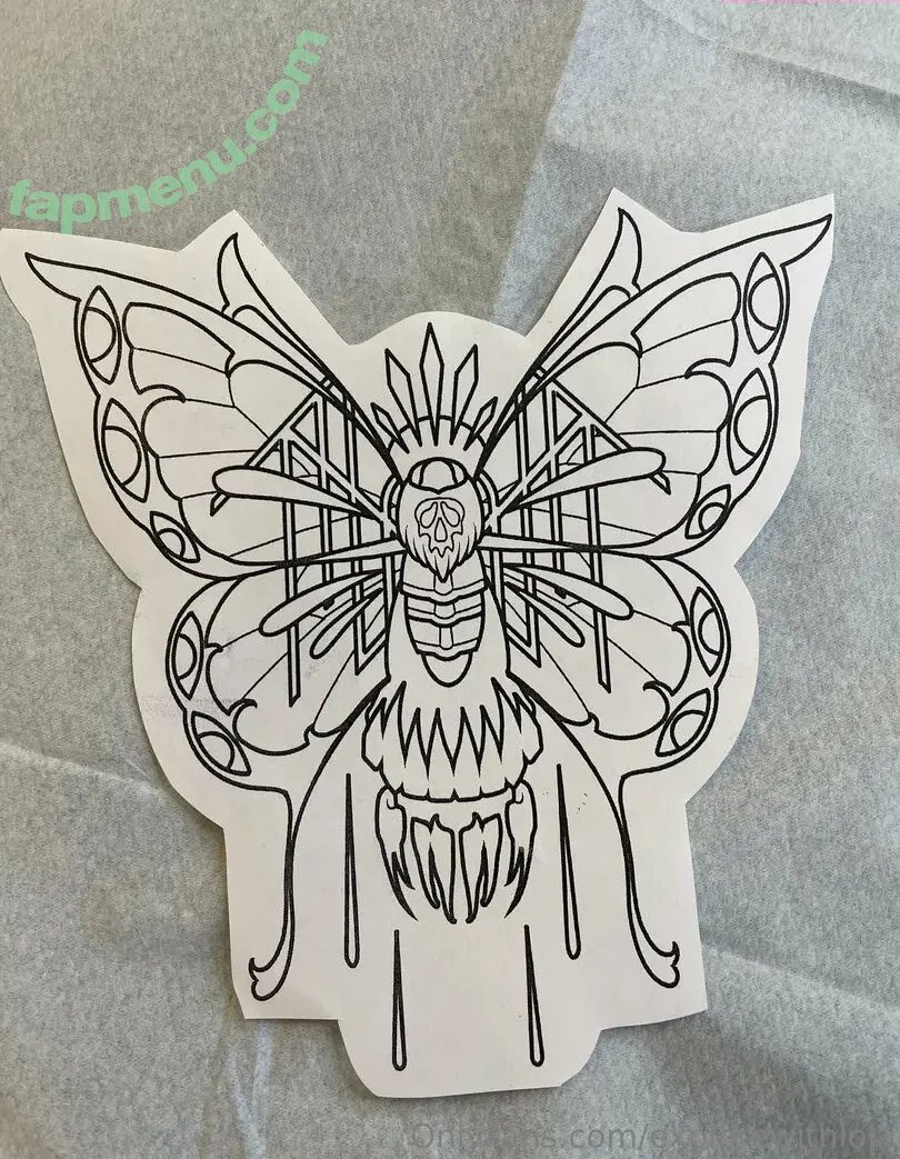 Explorewithlola nude photo #0026 (Explorewithlolasparks / Lola Sparks)