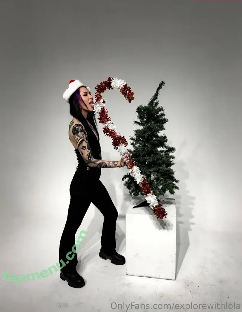 Explorewithlola nude photo #0028 (Explorewithlolasparks / Lola Sparks)