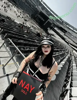 Extragal / extraroxy / grace4nne nude photo #0053