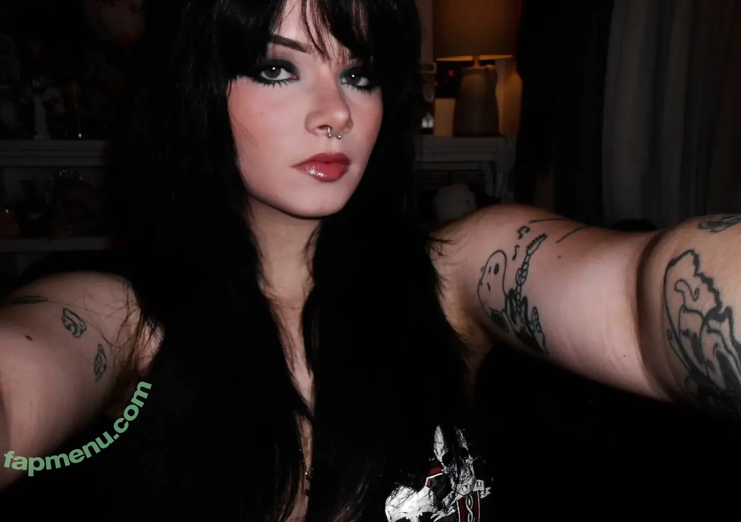 Extragal nude photo #0015 (extraroxy / grace4nne)