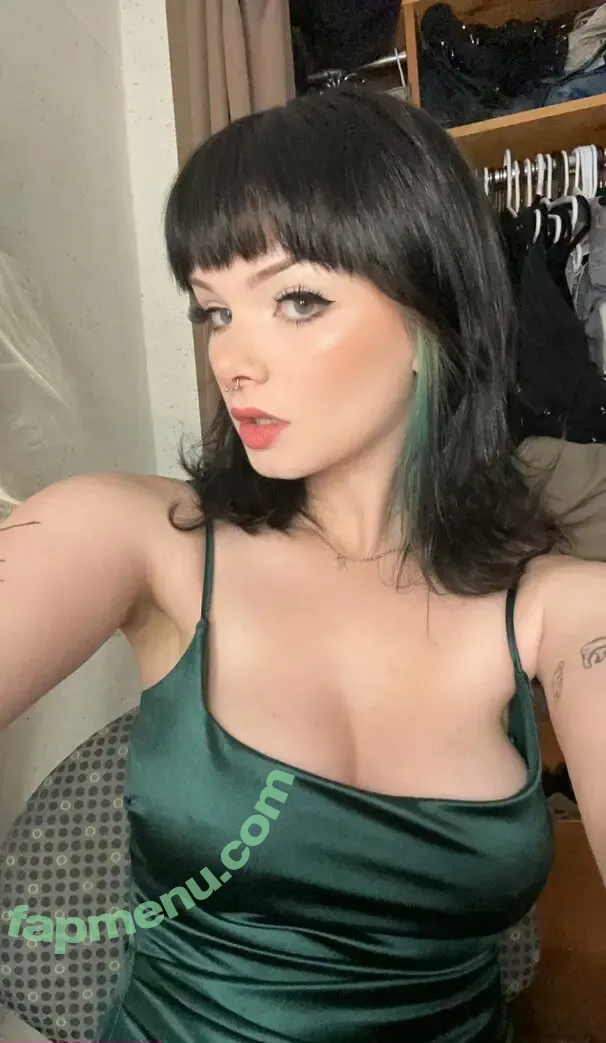 Extragal nude photo #0036 (extraroxy / grace4nne)