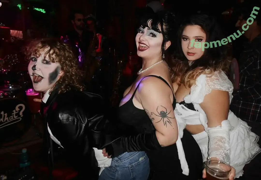 Extragal nude photo #0049 (extraroxy / grace4nne)