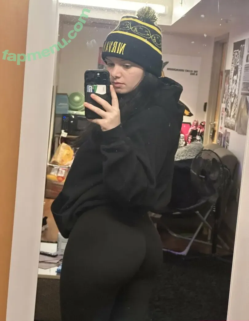 Extragal nude photo #0065 (extraroxy / grace4nne)