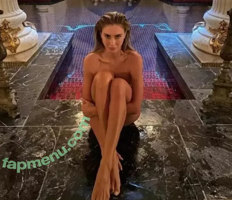 Eyma Suba nude photo #0034 (seymasubasi / şeyma Subaşı)