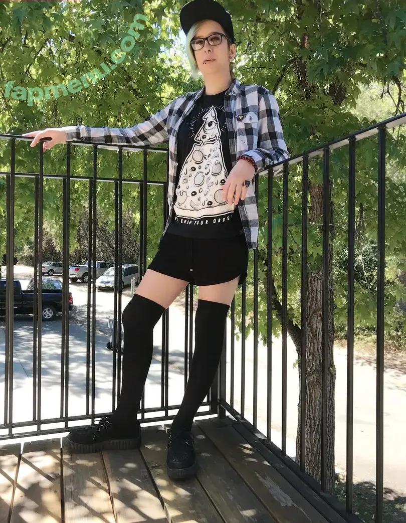 Ezra Spell nude photo #0019 (ezrabell)