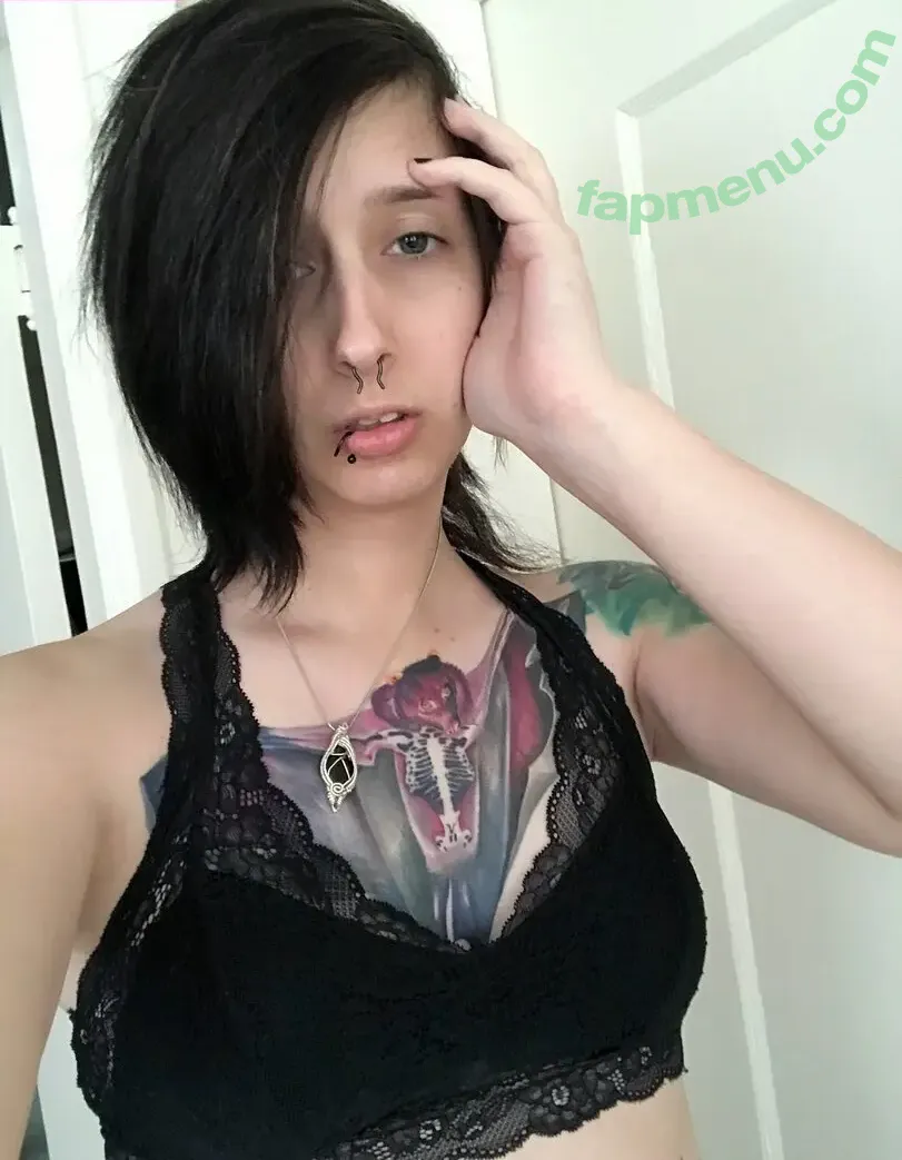 Ezra Spell nude photo #0025 (ezrabell)