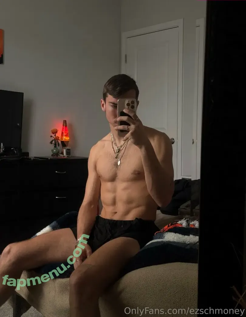 ezschmoney nude photo #0004 (ezmo1ney)