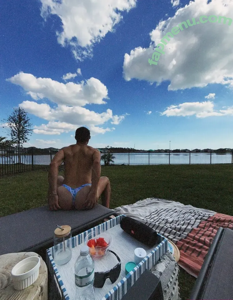 ezschmoney nude photo #0007 (ezmo1ney)