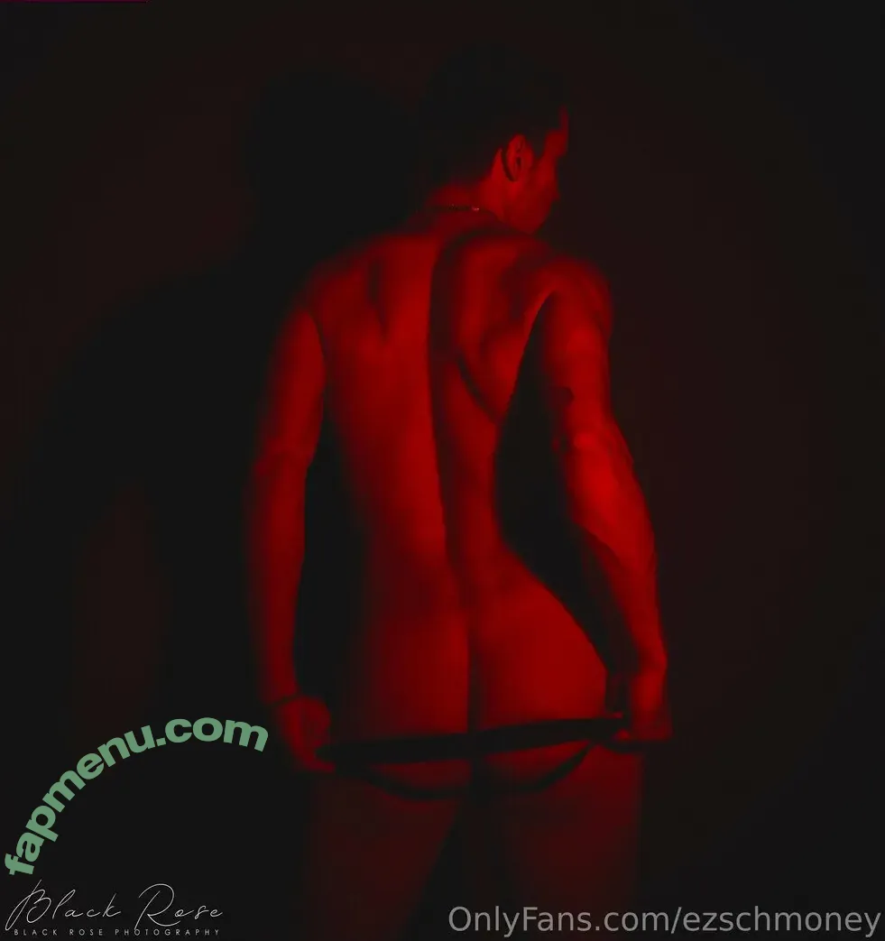 ezschmoney nude photo #0011 (ezmo1ney)