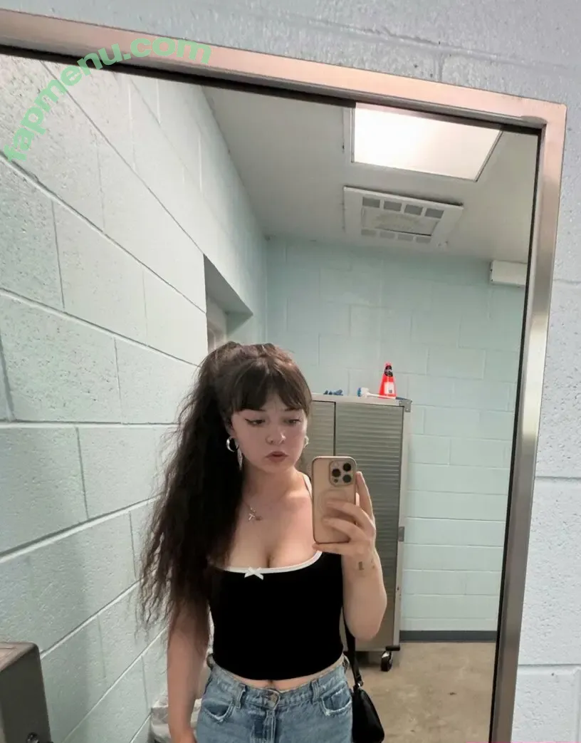 ezsy nude photo #0043 (ezszy / ezzy4444 / ladyliberty20)