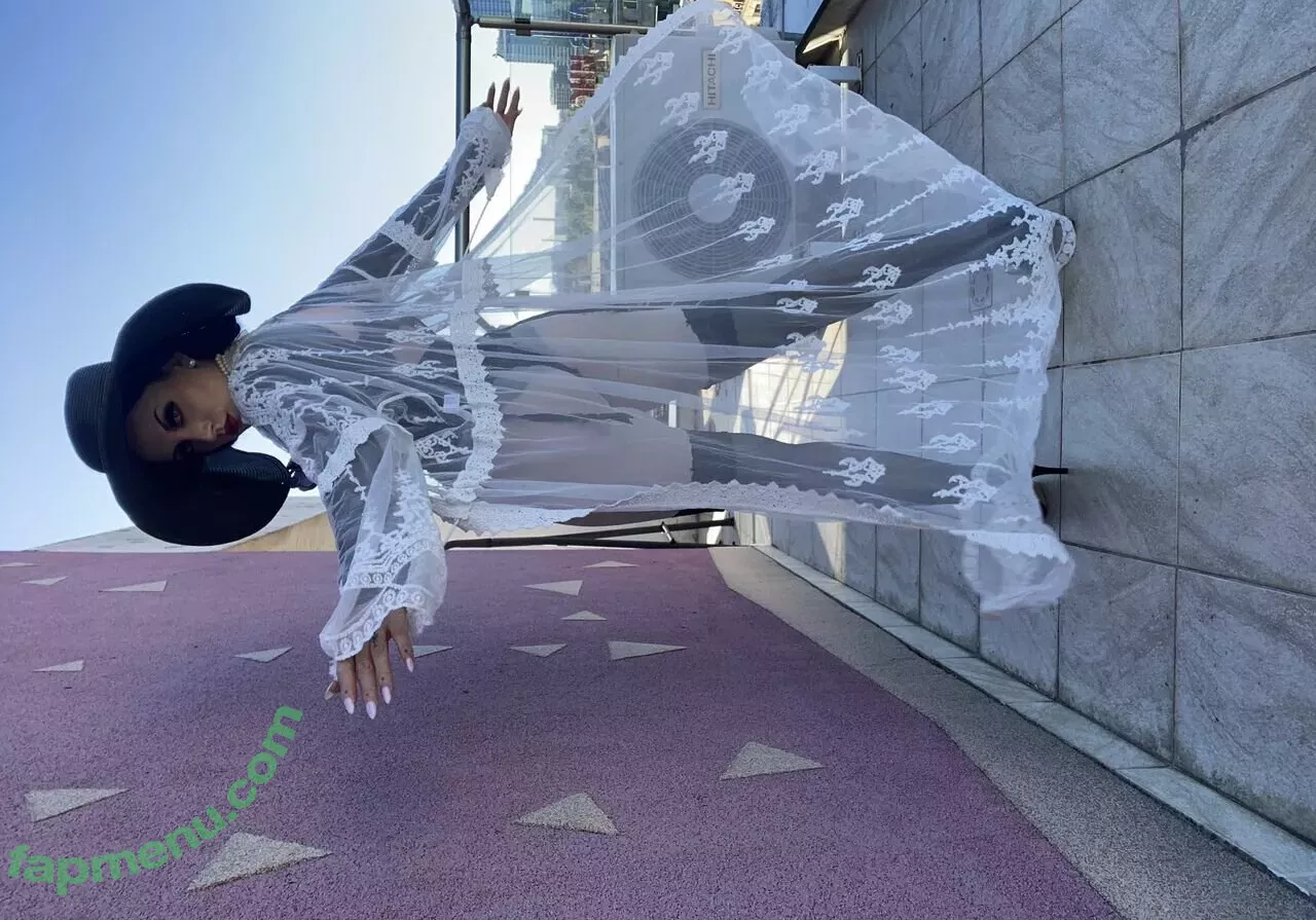 Ezy Summers Cosplay nude photo #0260 (ezysummerscosplay)