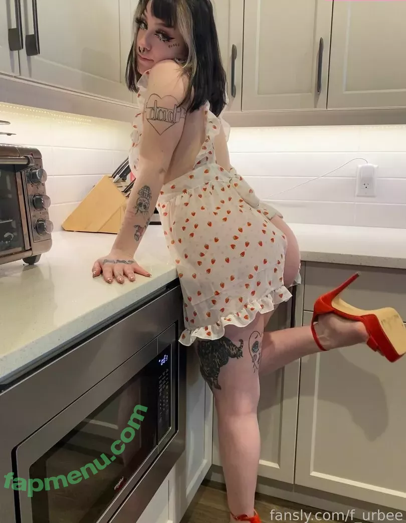 f_urbee nude photo #0213 (furbee._ / furbs0)