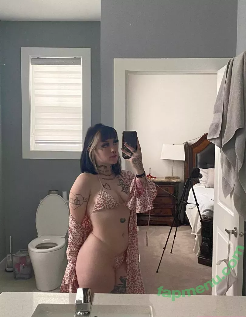 f_urbee nude photo #0224 (furbee._ / furbs0)