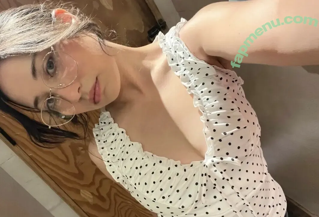 f1elly nude photo #0085 (f1elly)