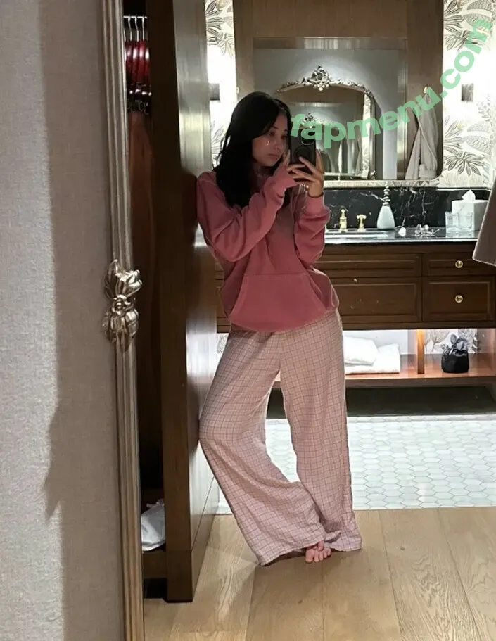 f1elly nude photo #0094 (f1elly)