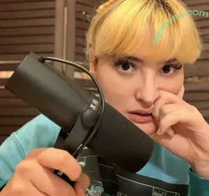 F4micom / F4mi nude photo #0025