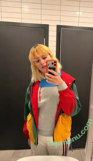 F4micom / F4mi nude photo #0044