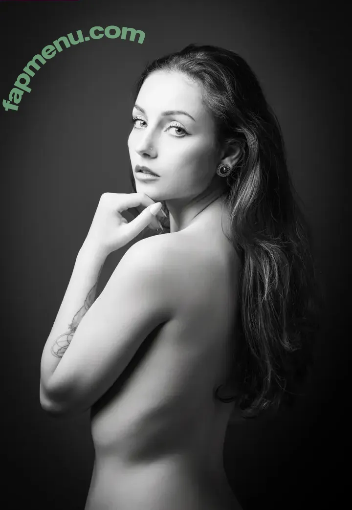 Fabiola Holystone nude photo #0020 (fabiolaholystone)