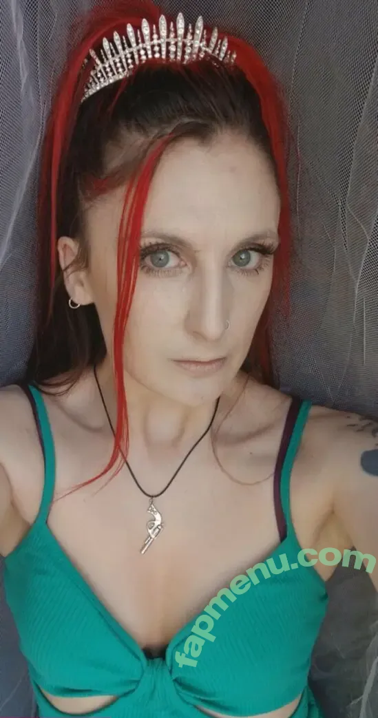 fabulousdisastersid nude photo #0021 (sidsinner.artist)