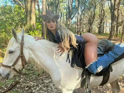 fabyzinhaoficialfree / fabyzinhaa.oficial nude photo #0127