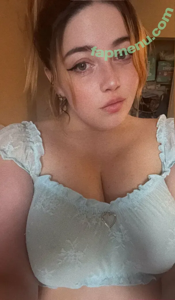 fadedcatgirl nude photo #0018 (pissedoffprincess420)