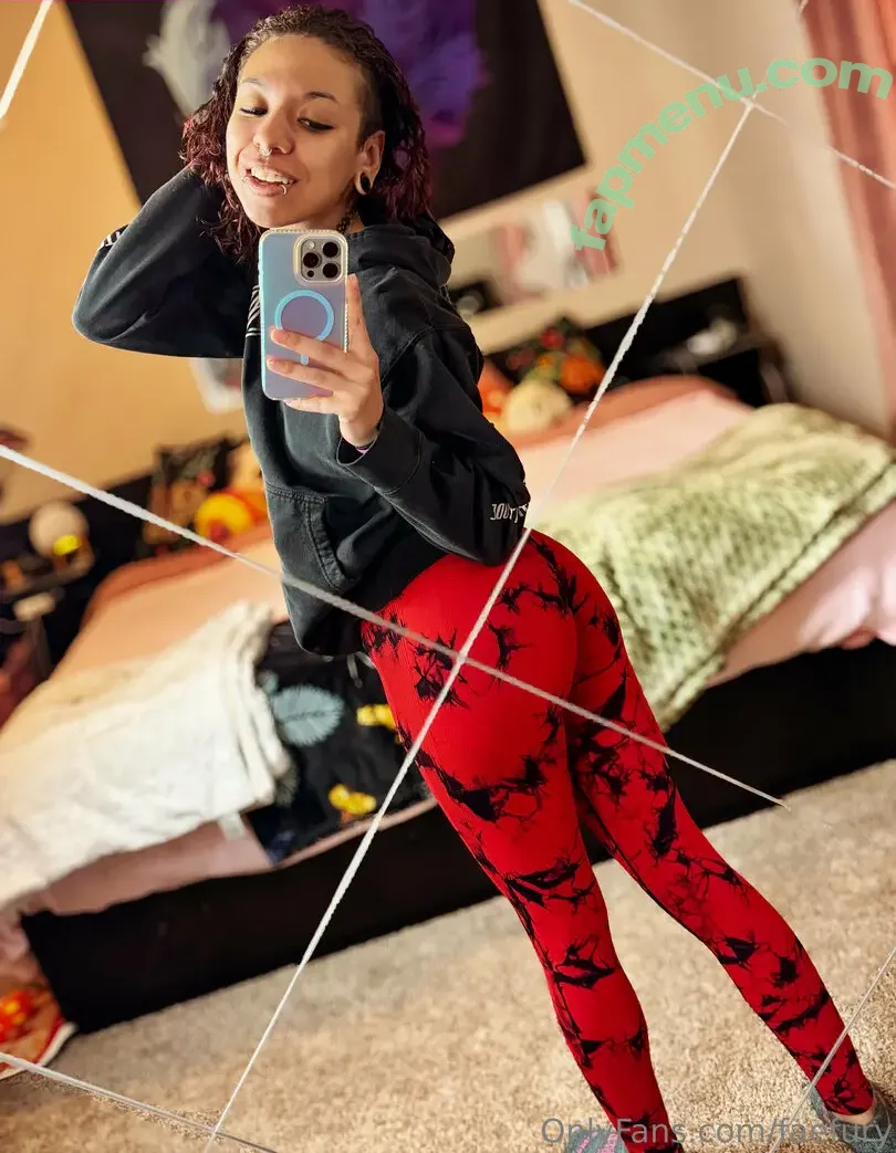 faefury nude photo #0013 (goblinfae_)