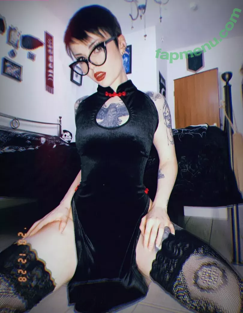 Faerie Blossom nude photo #0402 (FaerieBlossom / Nimue / faerie_blossom)