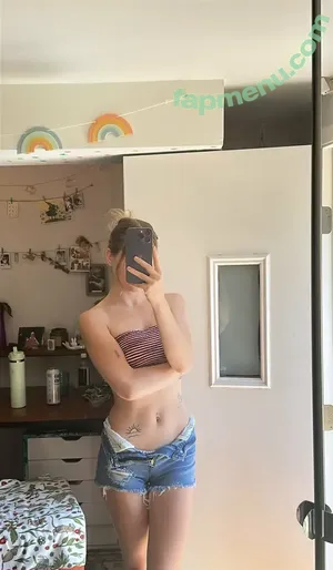  nude photo #0002