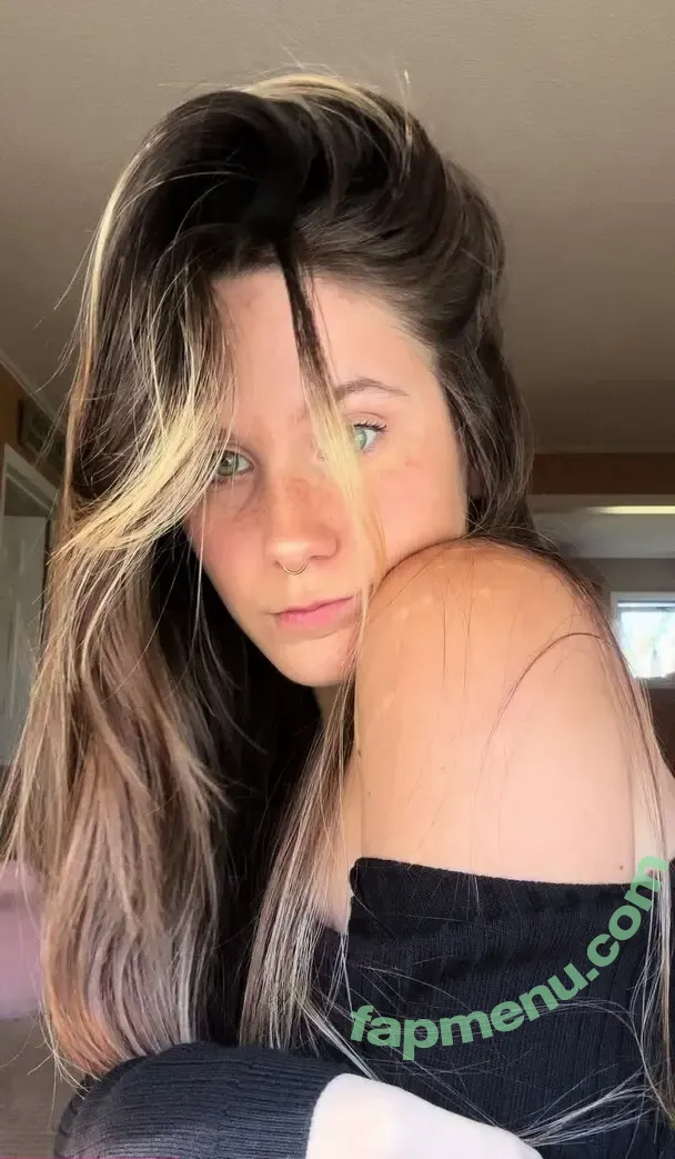 Fairyjulia nude photo #0089 (Fairy Julia)