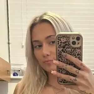 Faith Bradley / faith_bramley_x / faithb3564x / homeworkhunnieze nude photo #0010