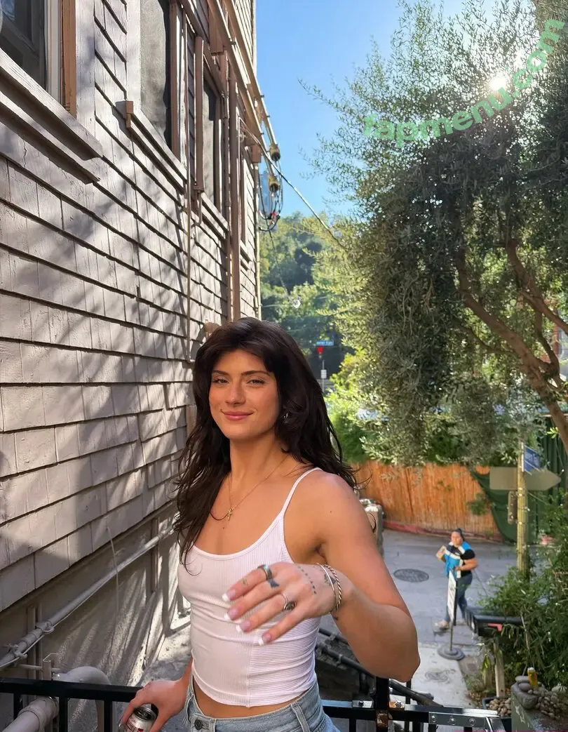 Faith Ordway nude photo #2854 (MF_DAZNXSeries / faithordway / itsfaithmarone)