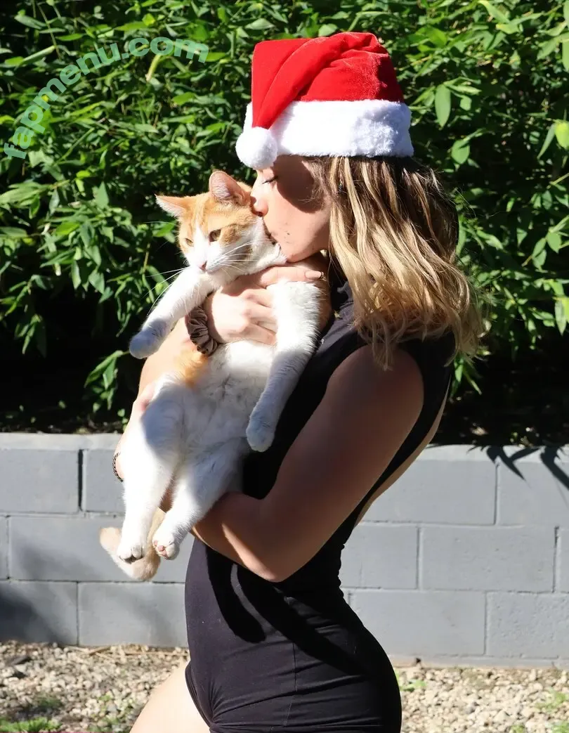 Faith Ordway nude photo #2922 (MF_DAZNXSeries / faithordway / itsfaithmarone)