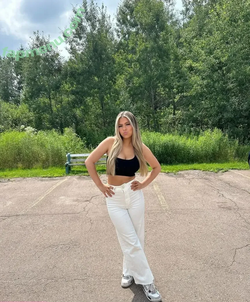 Faith Roberts nude photo #0019 (Faithrroberts / faithrobertss / ffaithroberts)