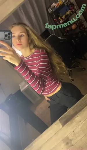 fallenangelv5 / fallenangelyn nude photo #0021