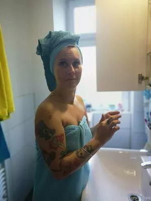 famez_de / tuncayfamez.de nude photo #0058