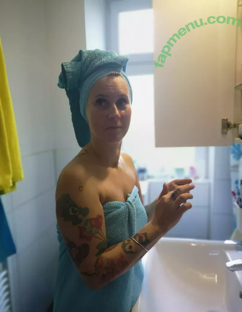 famez_de nude photo #0058 (tuncayfamez.de)