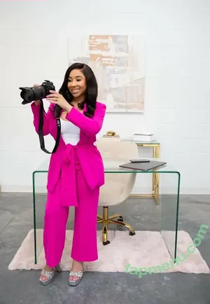 Famous Kiki 1 / famous_kiki1 nude photo #0012