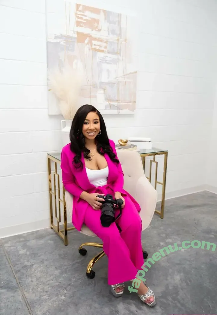 Famous Kiki 1 nude photo #0015 (famous_kiki1)