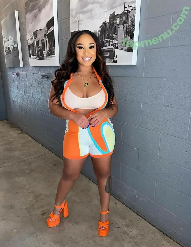 Famous Kiki 1 nude photo #0035 (famous_kiki1)