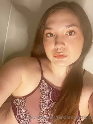FandomReactions / fandomreactgirls nude photo #0003
