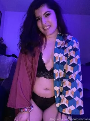 FandomReactions / fandomreactgirls nude photo #0021