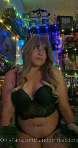 FandomReactions / fandomreactgirls nude photo #0044