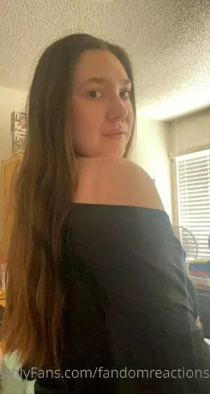 FandomReactions / fandomreactgirls nude photo #0045