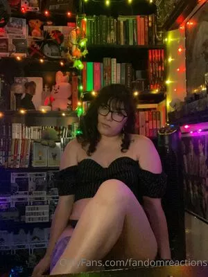 FandomReactions / fandomreactgirls nude photo #0062